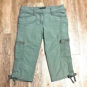 WHITE HOUSE BLACK MARKET Olive Cargo Capri, Zipper Pockets, Ruched Ties, Sz 2